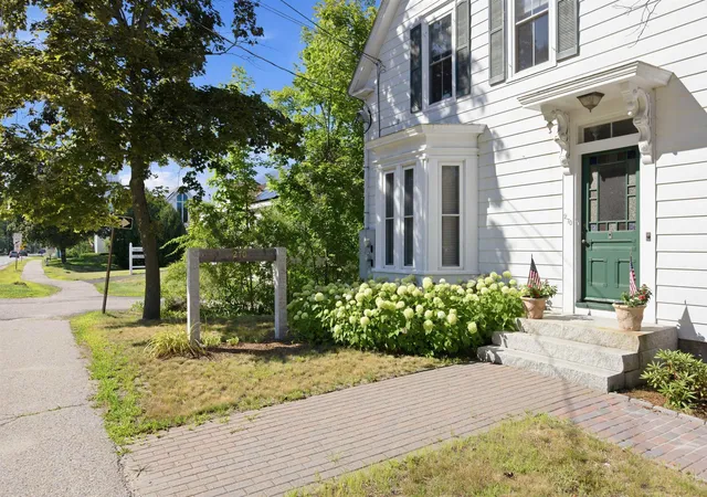 Photo 3 of Single family home for sale at 270 South Main St, Wolfeboro, NH 03894 | MLS# 5104582 | Listing updated on 2026-08-12