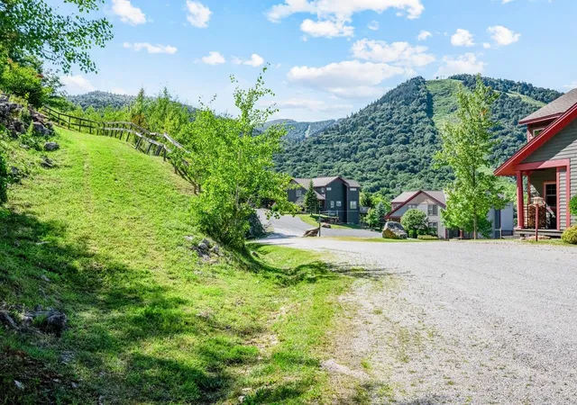 Photo 3 of Sale Pending at 27 Eagle's Rdg #39A, Killington, VT 05751 | MLS# 5104592 | Listing updated on 2026-09-05