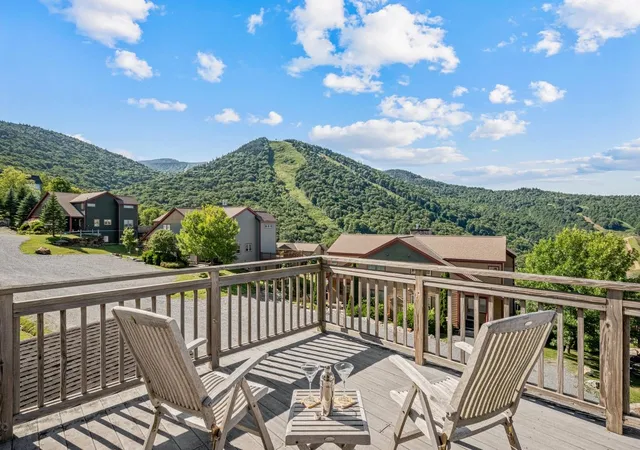 Photo 3 of Sale Pending at 27 Eagle'S Rdg #39A, Killington, VT 05751 | MLS# 5104592 | Listing updated on 2026-09-05