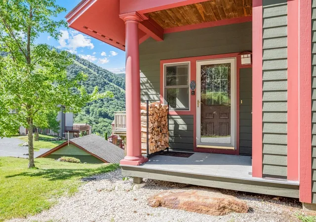 Photo 4 of Sale Pending at 27 Eagle'S Rdg #39A, Killington, VT 05751 | MLS# 5104592 | Listing updated on 2026-09-05