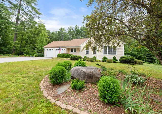 Photo 4 of Single family home for sale at 300 Mill Brook Rd, Thornton, NH 03285 | MLS# 5104602 | Listing updated on 2026-10-06