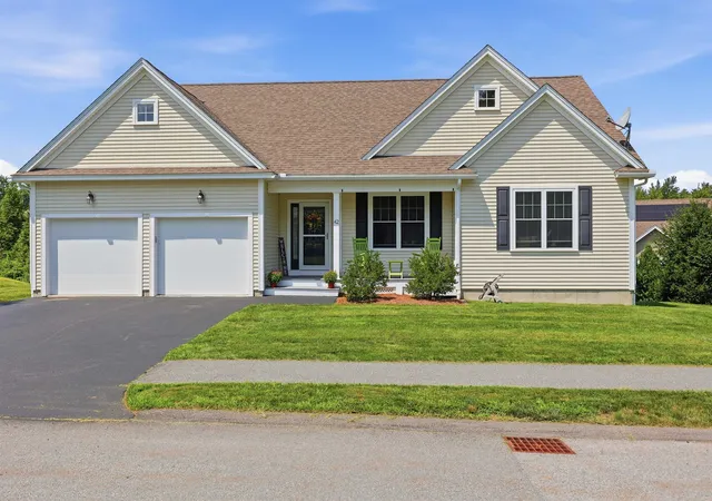 Photo 1 of Sale Pending at 42 Diamondback Ave, Nashua, NH 03062 | MLS# 5104607 | Listing updated on 2026-08-19