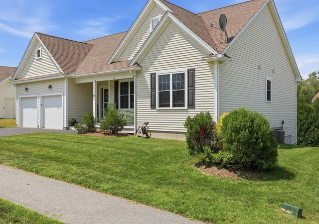 Photo 2 of Sale Pending at 42 Diamondback Ave, Nashua, NH 03062 | MLS# 5104607 | Listing updated on 2026-08-19