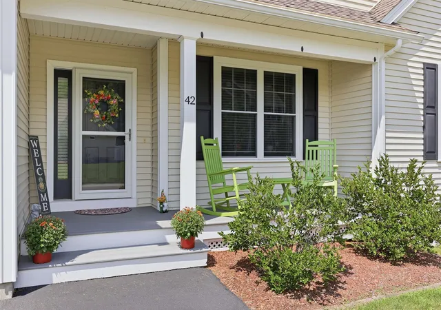 Photo 3 of Sale Pending at 42 Diamondback Ave, Nashua, NH 03062 | MLS# 5104607 | Listing updated on 2026-08-19