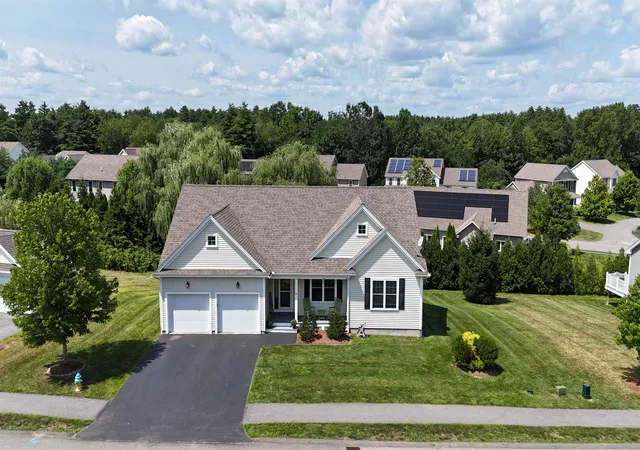 Photo 3 of Sale Pending at 42 Diamondback Ave, Nashua, NH 03062 | MLS# 5104607 | Listing updated on 2026-08-19