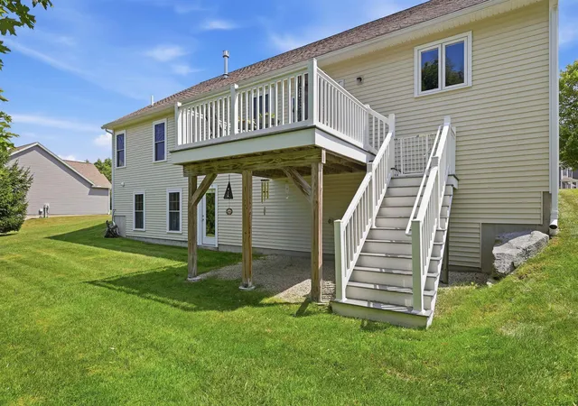 Photo 4 of Sale Pending at 42 Diamondback Ave, Nashua, NH 03062 | MLS# 5104607 | Listing updated on 2026-08-19