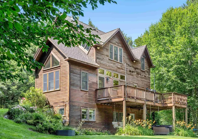 Photo 1 of Single family home for sale at 111 Pine Tree Ln, Fayston, VT 05560 | MLS# 5104621 | Listing updated on 2026-08-25