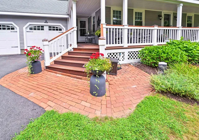 Photo 3 of Single family home for sale at 388 Paige Hill Rd, Goffstown, NH 03045 | MLS# 5104629 | Listing updated on 2026-08-26