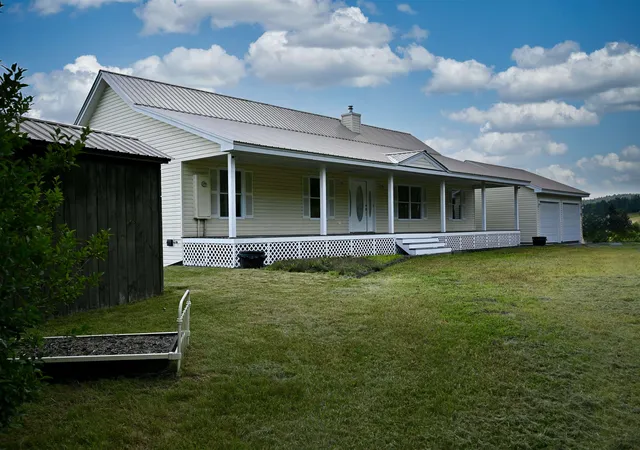 Photo 3 of Single family home for sale at 864 West Main St, Concord, VT 05824 | MLS# 5104637 | Listing updated on 2026-08-12