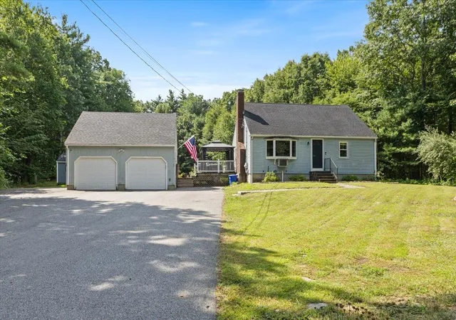 1st image of 14 Higgins Ave, Sandown, NH 03873 | MLS# 5104647
