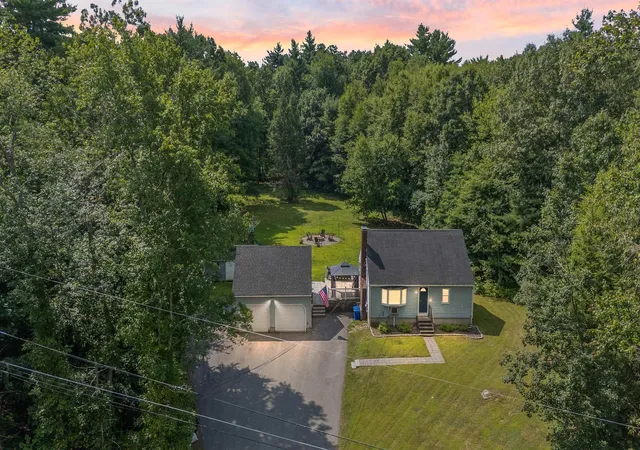 2nd image of 14 Higgins Ave, Sandown, NH 03873 | MLS# 5104647