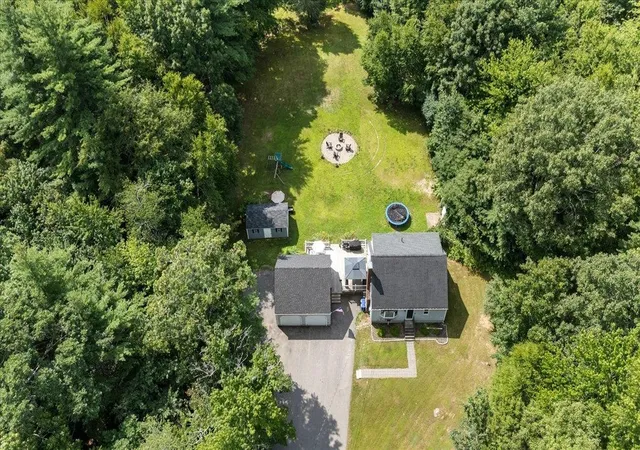 3rd image of 14 Higgins Ave, Sandown, NH 03873 | MLS# 5104647