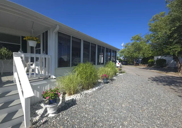 Photo 4 of Manufactured home for sale at 308 State Route 286 #Lot 63, Seabrook, NH 03874 | MLS# 5104666 | Listing updated on 2026-09-23