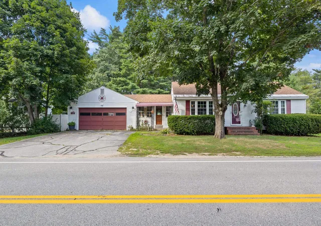 2nd image of 19 Cross Rd, Rochester, NH 03868 | MLS# 5104669