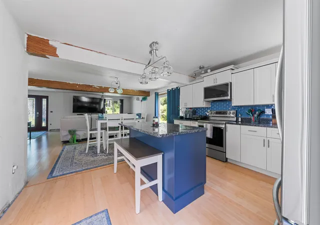 4th image of 637 Borough Rd, Pembroke, NH 03275 | MLS# 5104671