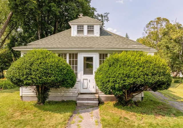 Photo 2 of Single family home for sale at 16 Stevens St, Enfield, NH 03748 | MLS# 5104677 | Listing updated on 2026-08-18