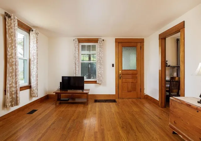 Photo 3 of Single family home for sale at 16 Stevens St, Enfield, NH 03748 | MLS# 5104677 | Listing updated on 2026-08-18