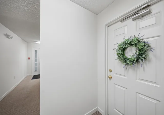Photo 2 of Sale Pending at 8 Northbrook Dr #801, Manchester, NH 03102 | MLS# 5104678 | Listing updated on 2026-08-27
