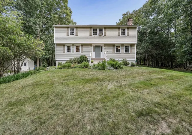 Photo 1 of Single family home for sale at 33 Ffrost Dr, Durham, NH 03824 | MLS# 5104681 | Listing updated on 2026-08-19