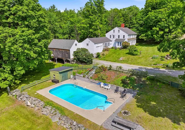 Photo 2 of Single family home for sale at 779 Liberty Hill Rd, Henniker, NH 03242 | MLS# 5104683 | Listing updated on 2026-09-17