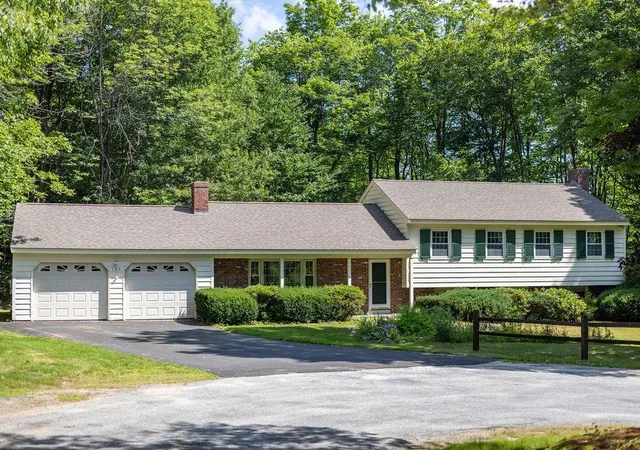 Photo 1 of Single family home for sale at 155 Job Seamans Acres, New London, NH 03257 | MLS# 5104685 | Listing updated on 2026-09-16