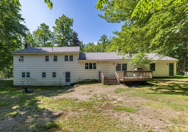 Photo 2 of Single family home for sale at 155 Job Seamans Acres, New London, NH 03257 | MLS# 5104685 | Listing updated on 2026-09-16