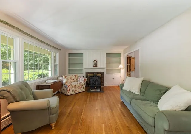 Photo 3 of Single family home for sale at 155 Job Seamans Acres, New London, NH 03257 | MLS# 5104685 | Listing updated on 2026-09-16