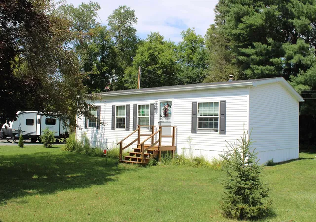 Single family home for sale at 28 Huron St, Whitefield, NH 03598 | MLS# 5104698
