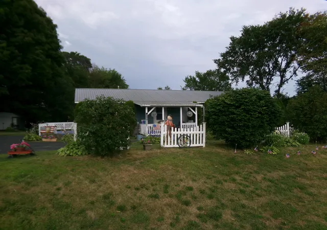 Photo 4 of Single family home for sale at 587 St Albans Rd, Swanton, VT 05488 | MLS# 5104702 | Listing updated on 2026-10-08