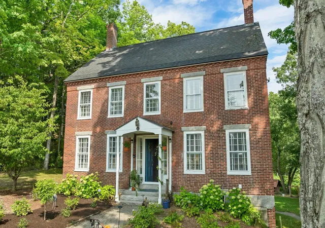 Photo 3 of Single family home for sale at 49 Center St, Wolfeboro, NH 03894 | MLS# 5104711 | Listing updated on 2026-08-17