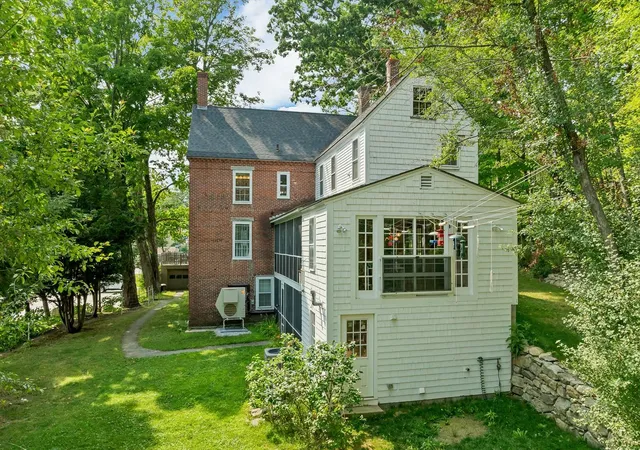 Photo 4 of Single family home for sale at 49 Center St, Wolfeboro, NH 03894 | MLS# 5104711 | Listing updated on 2026-08-17
