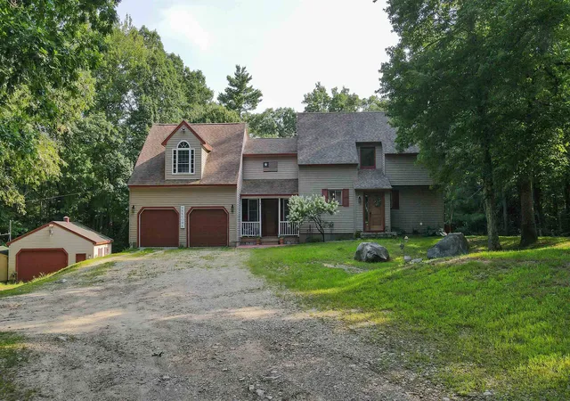 3rd image of 311 Rattlesnake Hill Rd, Auburn, NH 03032 | MLS# 5104715