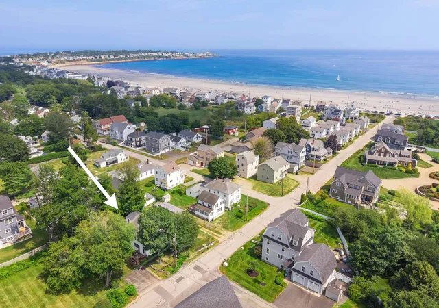 Photo 2 of Sale Pending at 35 Beacon St, York, ME 03909 | MLS# 5104719 | Listing updated on 2026-08-17