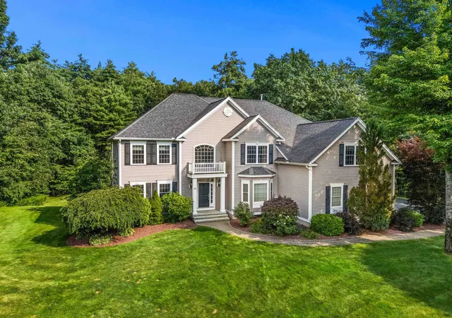 Photo 2 of Single family home for sale at 18 Priscilla Ln, Londonderry, NH 03053 | MLS# 5104727 | Listing updated on 2026-08-21