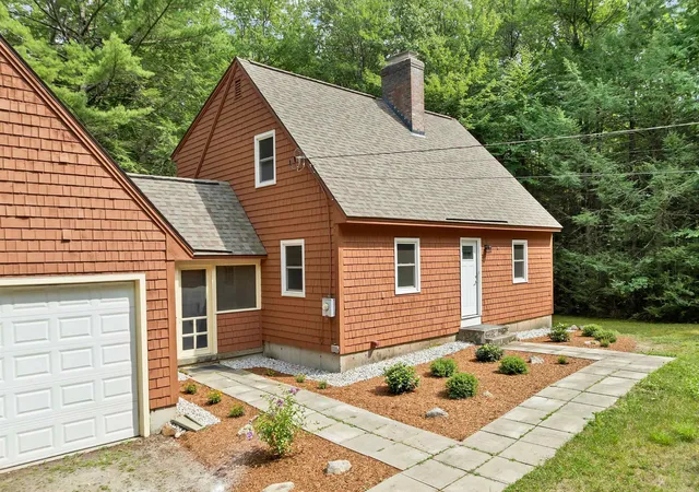 Photo 2 of Single family home for sale at 111 Town Farm Rd, New Boston, NH 03070 | MLS# 5104736 | Listing updated on 2026-08-17
