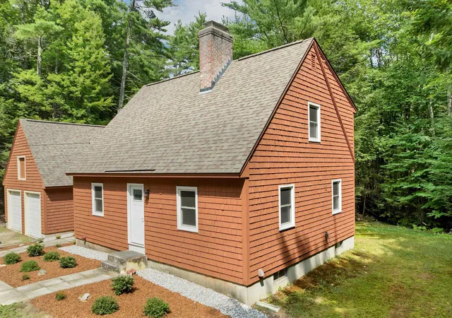 Photo 3 of Single family home for sale at 111 Town Farm Rd, New Boston, NH 03070 | MLS# 5104736 | Listing updated on 2026-08-17