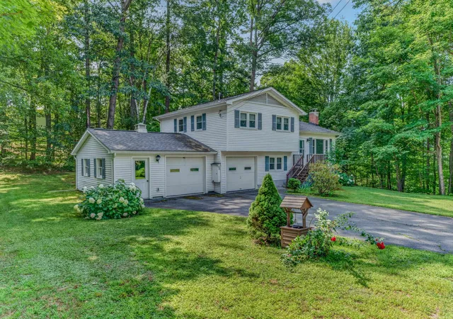3rd image of 29 Winter St, Littleton, NH 03561 | MLS# 5104737
