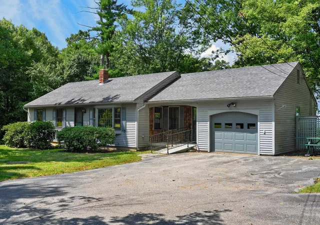 5th image of 664 Borough Rd Rd, Pembroke, NH 03275 | MLS# 5104748