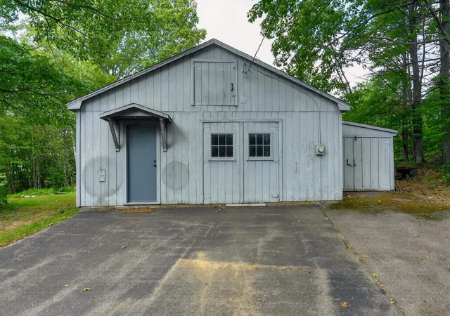 28th image of 664 Borough Rd, Pembroke, NH 03275 | MLS# 5104754