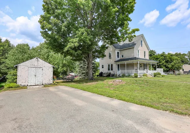 Photo 2 of Sale Pending at 24 Highland St, Hudson, NH 03051 | MLS# 5104764 | Listing updated on 2026-08-19
