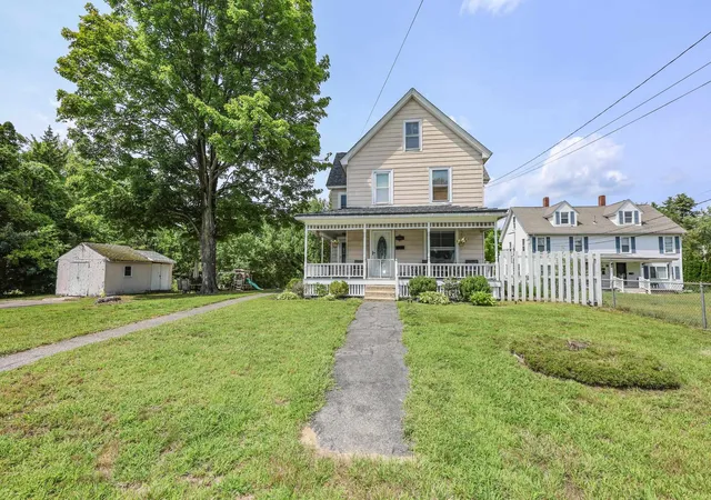 Photo 3 of Sale Pending at 24 Highland St, Hudson, NH 03051 | MLS# 5104764 | Listing updated on 2026-08-19