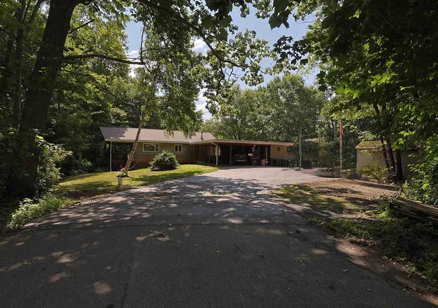 Photo 1 of Single family home for sale at 161 Chellis St, White River Junction, VT 05001 | MLS# 5104769 | Listing updated on 2026-08-17