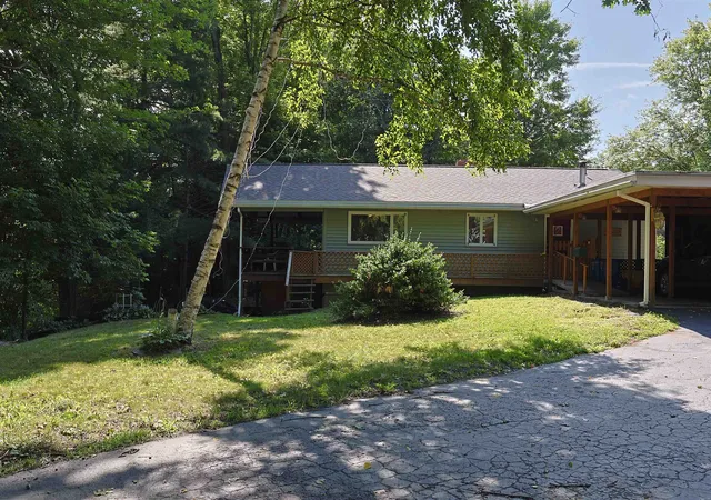 Photo 3 of Single family home for sale at 161 Chellis St, White River Junction, VT 05001 | MLS# 5104769 | Listing updated on 2026-09-30