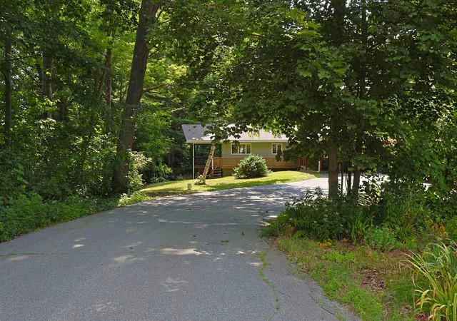 Photo 4 of Single family home for sale at 161 Chellis St, White River Junction, VT 05001 | MLS# 5104769 | Listing updated on 2026-09-30