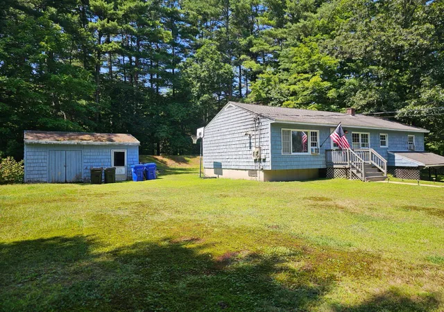 2nd image of 72 Greeley St, Hudson, NH 03051 | MLS# 5104771