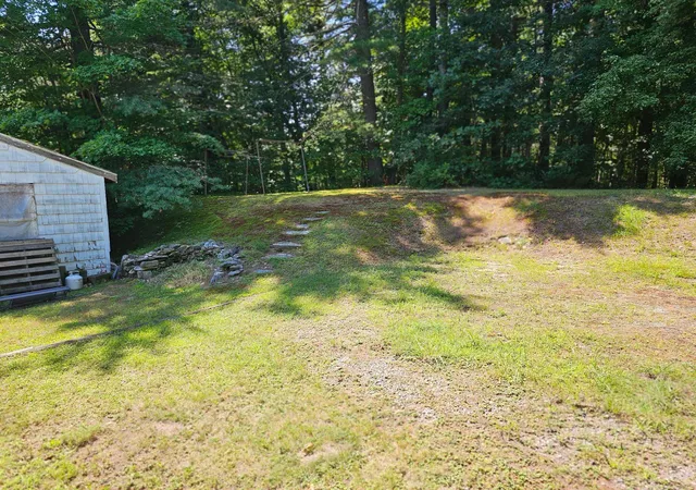 27th image of 72 Greeley St, Hudson, NH 03051 | MLS# 5104771