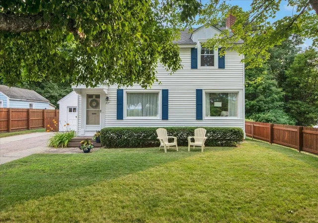 Photo 3 of Sale Pending at 819 North Ave, Burlington, VT 05408 | MLS# 5104783 | Listing updated on 2026-08-28