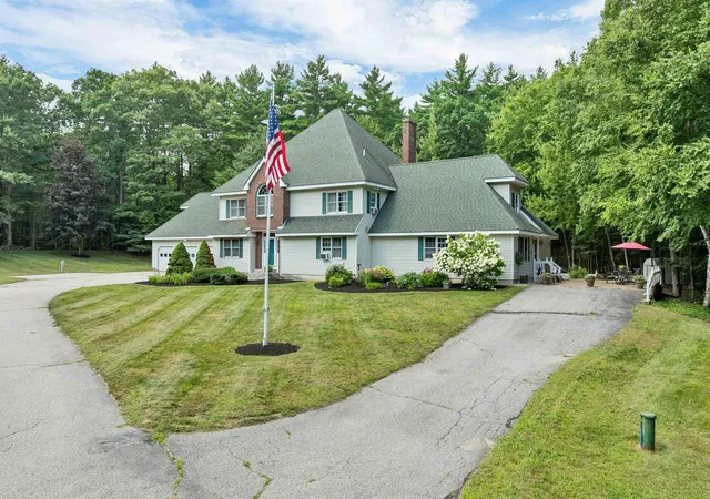 3rd image of 8 Wilson Meadow Rd, Bow, NH 03304 | MLS# 5104803