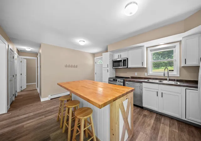 Photo 3 of Single family home for sale at 25 Cynthia Dr, Alton Bay, NH 03810 | MLS# 5104804 | Listing updated on 2026-09-04