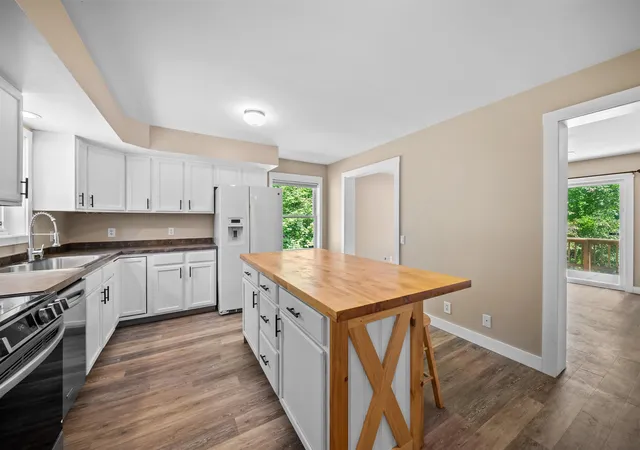 Photo 4 of Single family home for sale at 25 Cynthia Dr, Alton Bay, NH 03810 | MLS# 5104804 | Listing updated on 2026-10-07